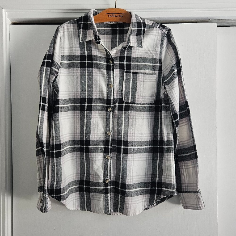 Aeropostale Long Sleeve Black White Plaid Button-Down Medium Shirt